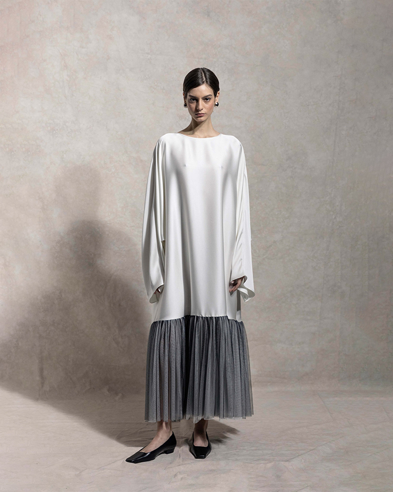 ARIA 宽松连衣裙