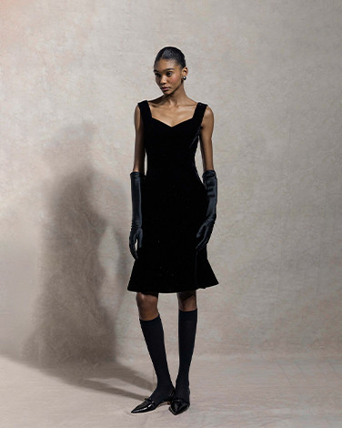 TUBINO丝绒小黑裙